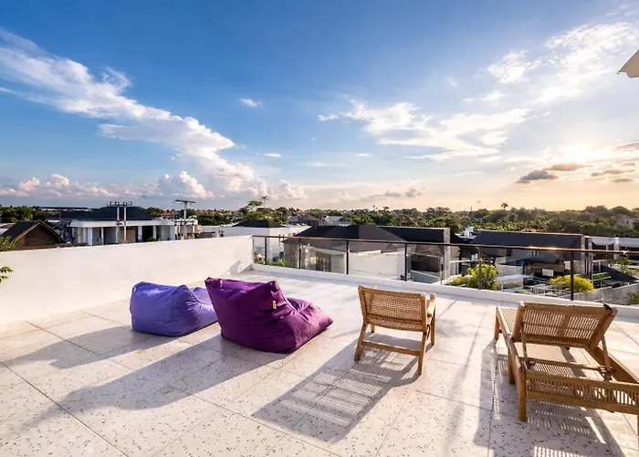 Elia & Rooftop Panoramic Sauna Canggu