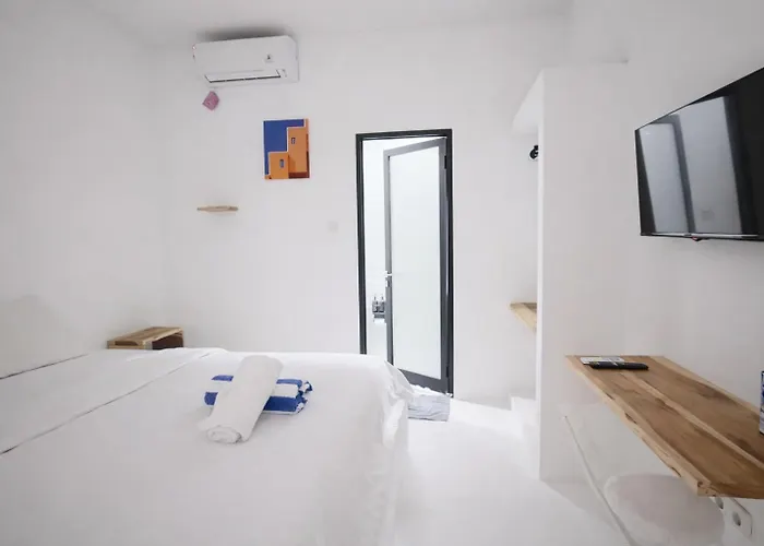 Elia & Rooftop Panoramic Sauna *